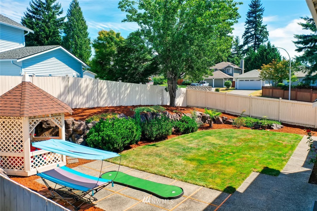 2122 Field Avenue Northeast Renton, WA 98059 - Photo 20 of 24