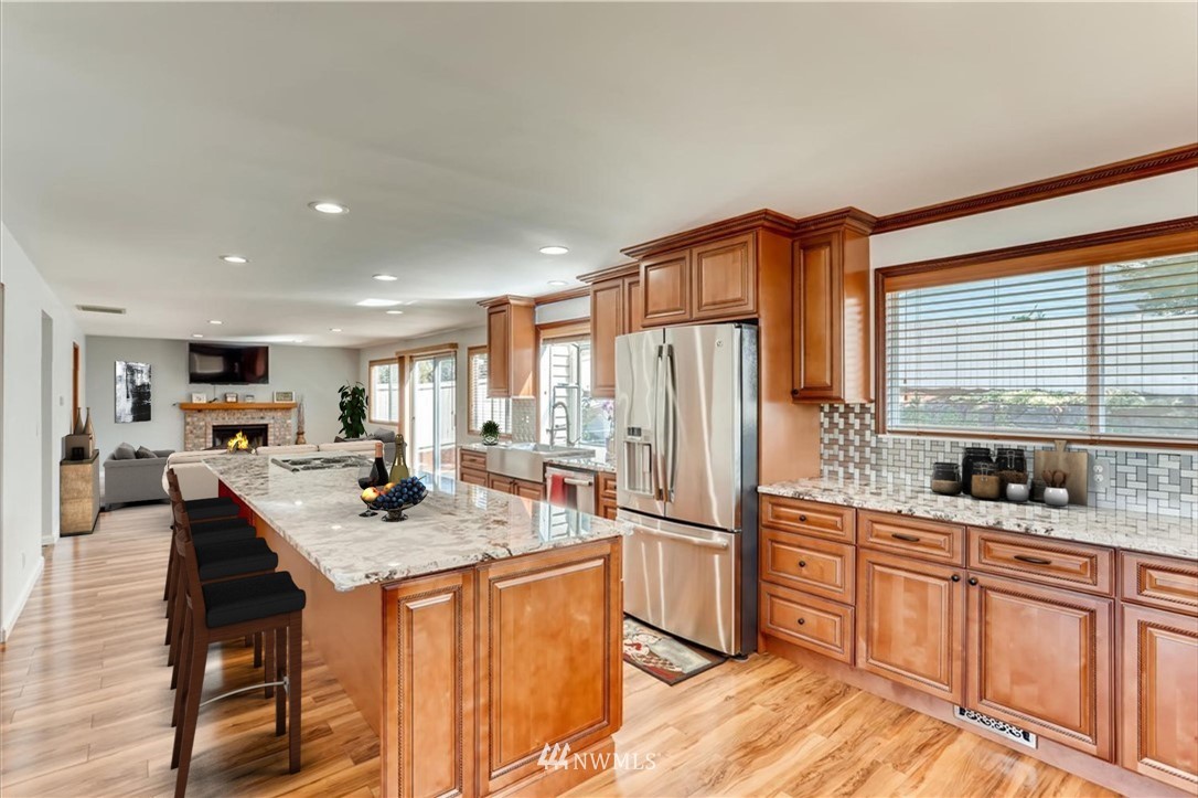 2122 Field Avenue Northeast Renton, WA 98059 - Photo 7 of 24