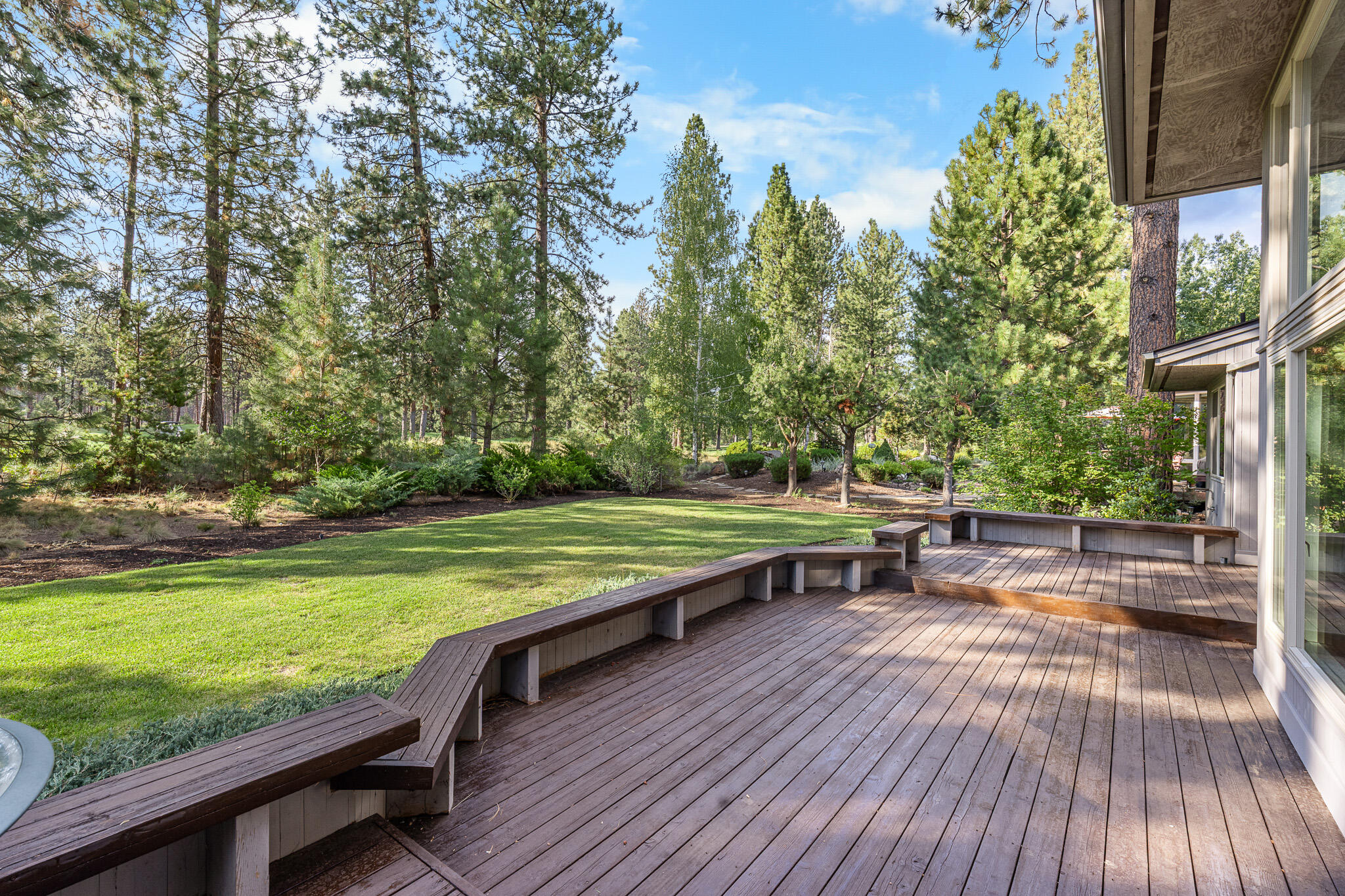 60799 Currant Way Bend, OR 97702 - Photo 23 of 27 Back deck