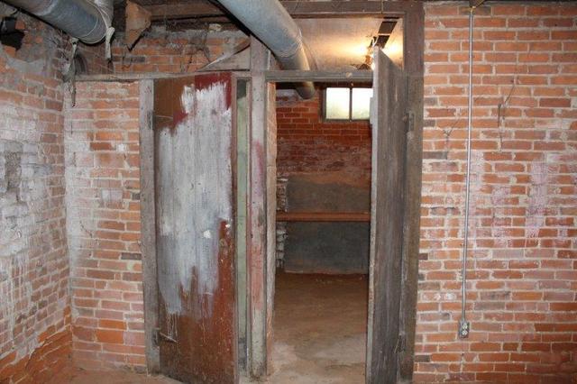 19567 Mathew Road Morrison, IL 61270 - Photo 61 of 62 a view of elevator