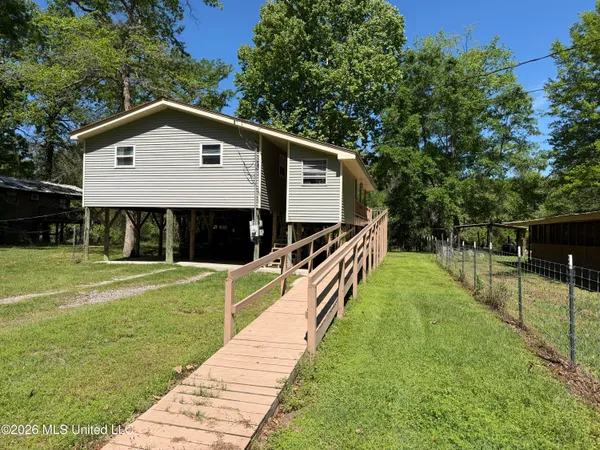 $152,000 | 68 Oak Point Road, Picayune, MS 39466