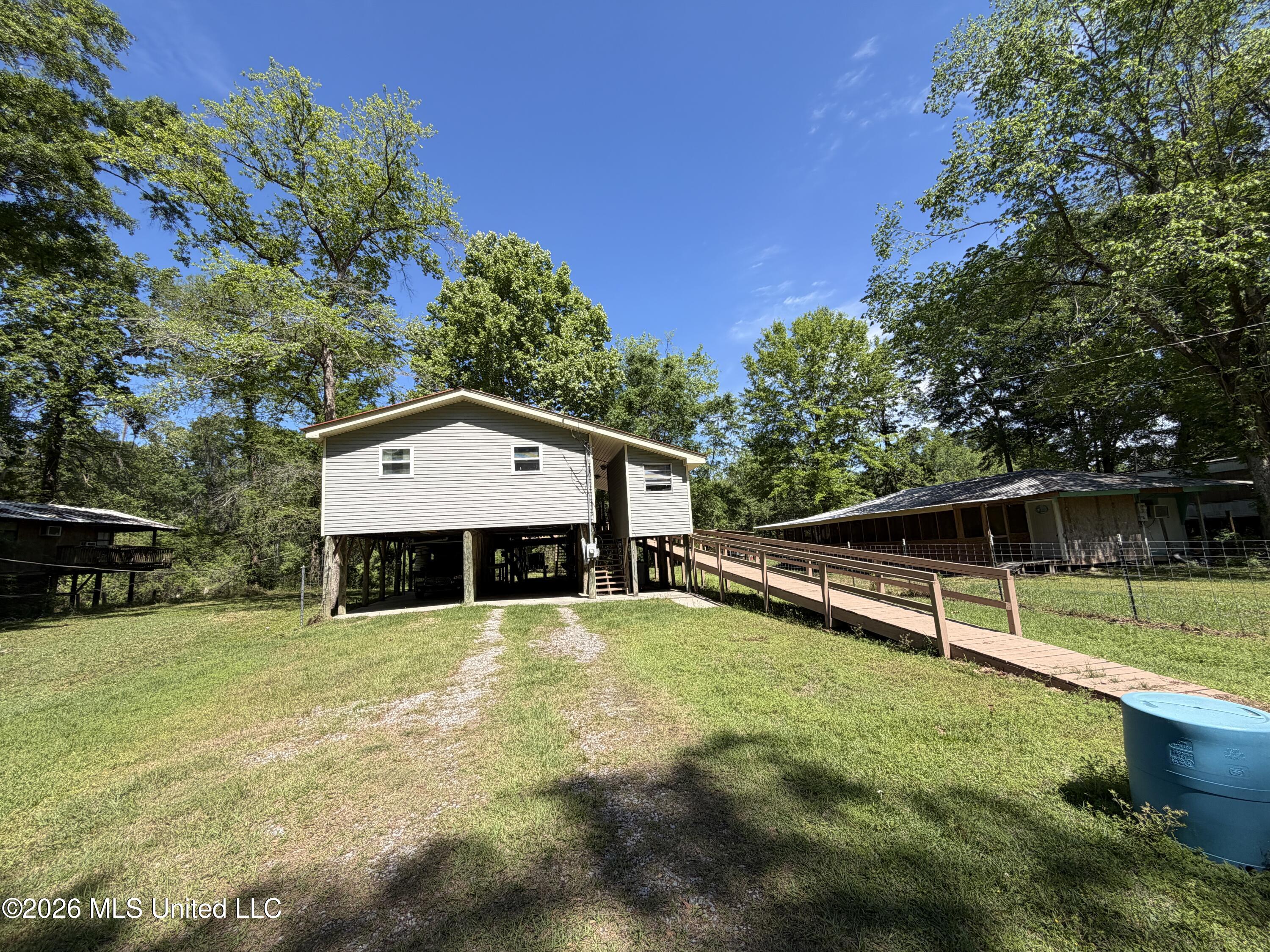 68 Oak Point Road Picayune, MS 39466 - Photo 2 of 32 IMG_2958