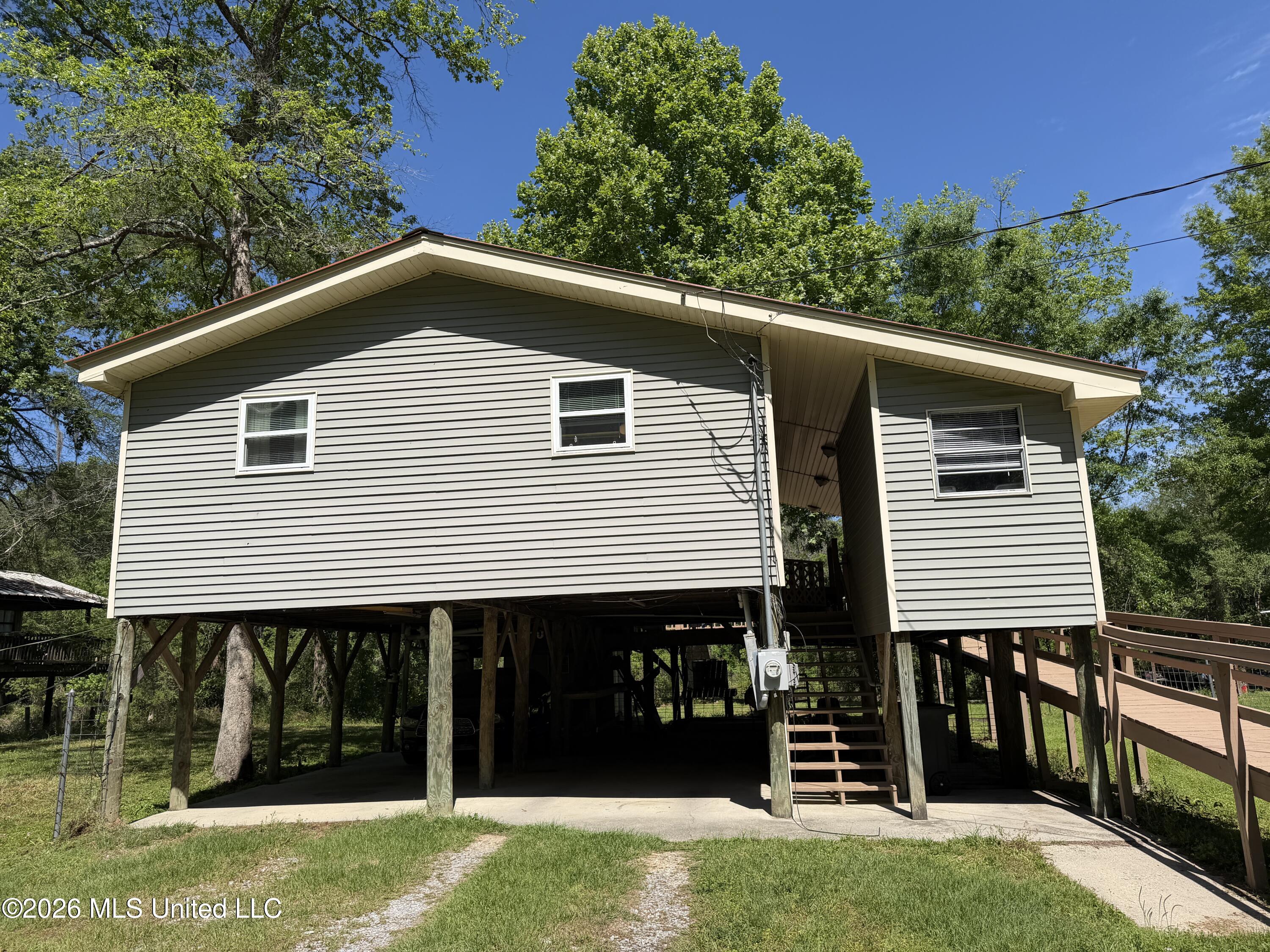 68 Oak Point Road Picayune, MS 39466 - Photo 3 of 32 IMG_2961