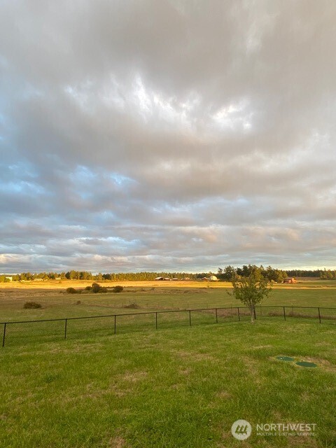 549 Davis Bay Road Lopez Island, WA 98261 - Photo 37 of 37 a view of an ocean and beach