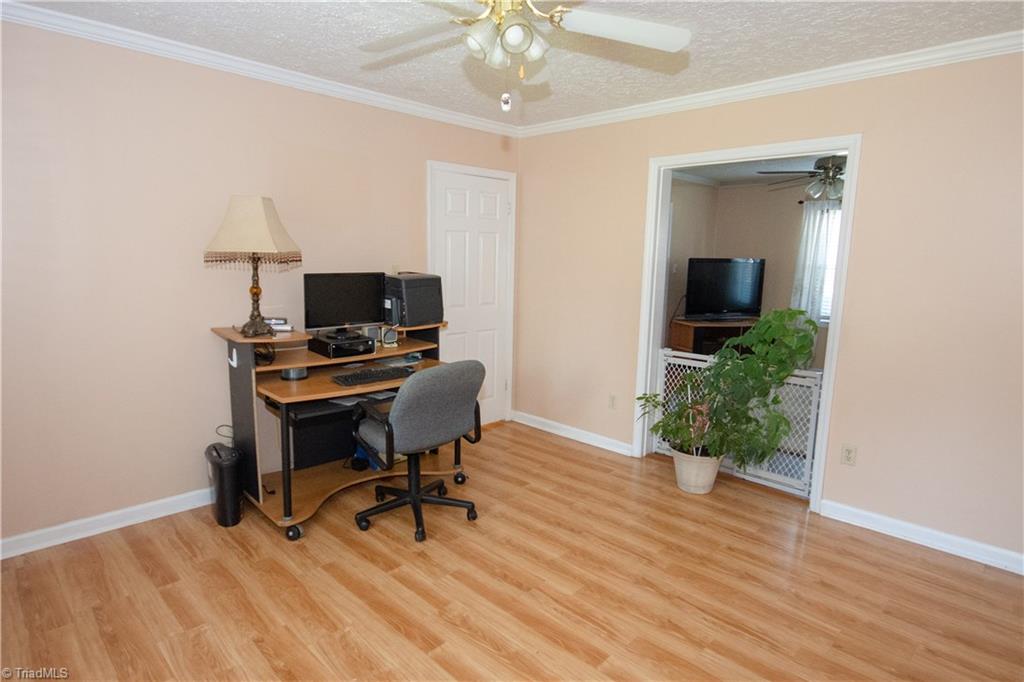 3944 Brandywine Street High Point, NC 27265 - Photo 11 of 30 Gallery Image 11