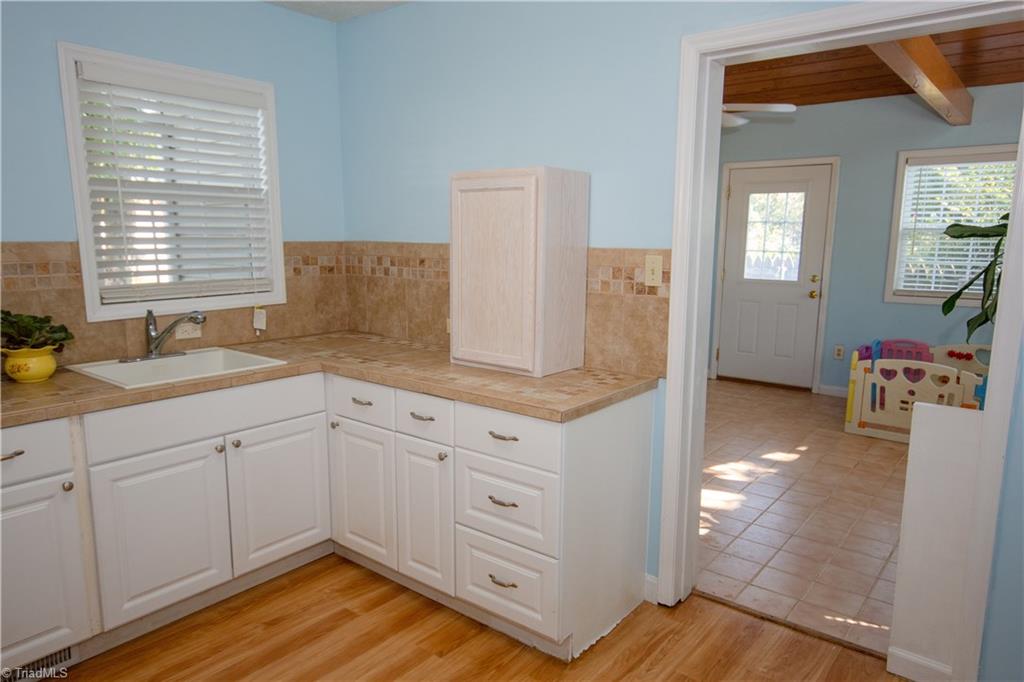 3944 Brandywine Street High Point, NC 27265 - Photo 14 of 30 Gallery Image 14