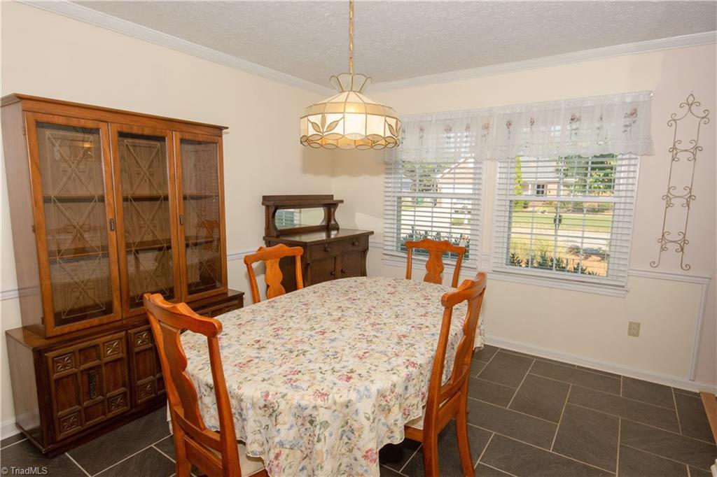 3944 Brandywine Street High Point, NC 27265 - Photo 4 of 30 Gallery Image 4