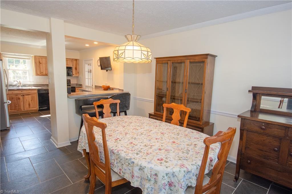 3944 Brandywine Street High Point, NC 27265 - Photo 5 of 30 Gallery Image 5