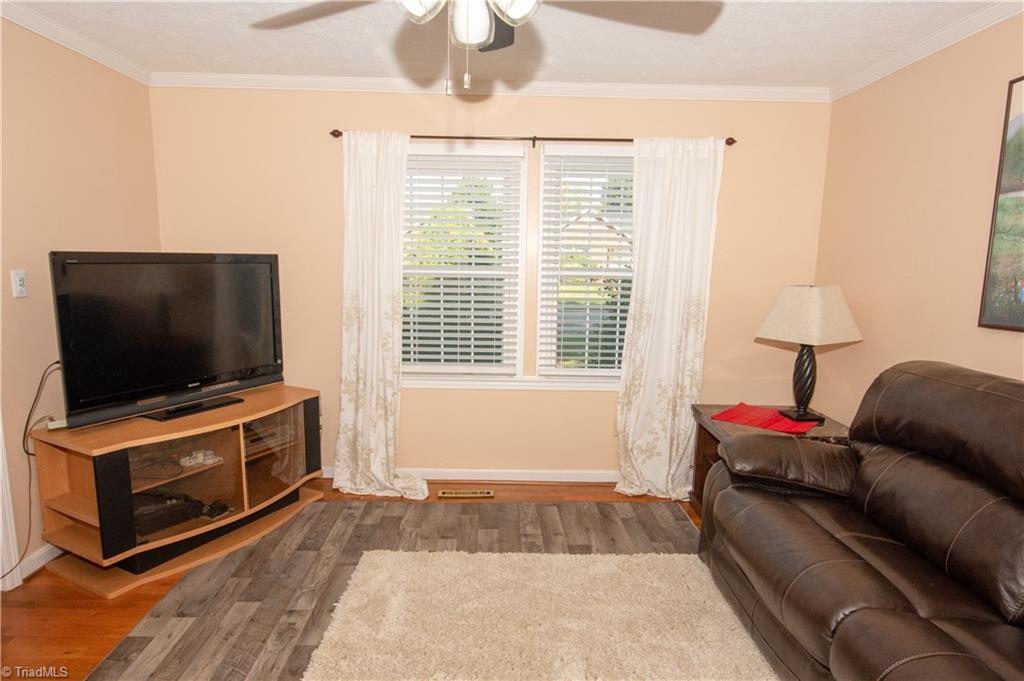 3944 Brandywine Street High Point, NC 27265 - Photo 10 of 30 Gallery Image 10