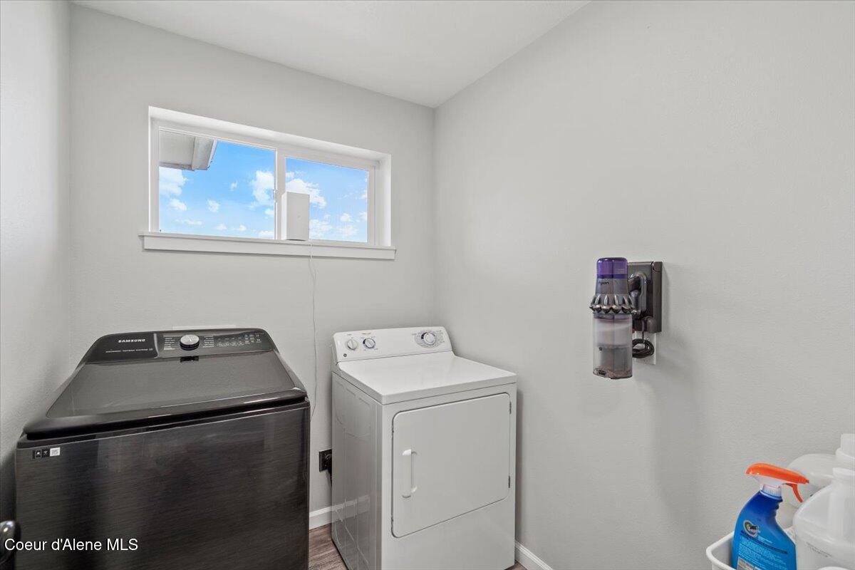 7919 Holyoke Loop Coeur D'Alene, ID 83815 - Photo 23 of 26 29-Laundry