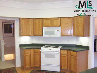 1886 Dunham Drive Rochester, MI 48306 - Photo 9 of 12 31018054-8.JPG