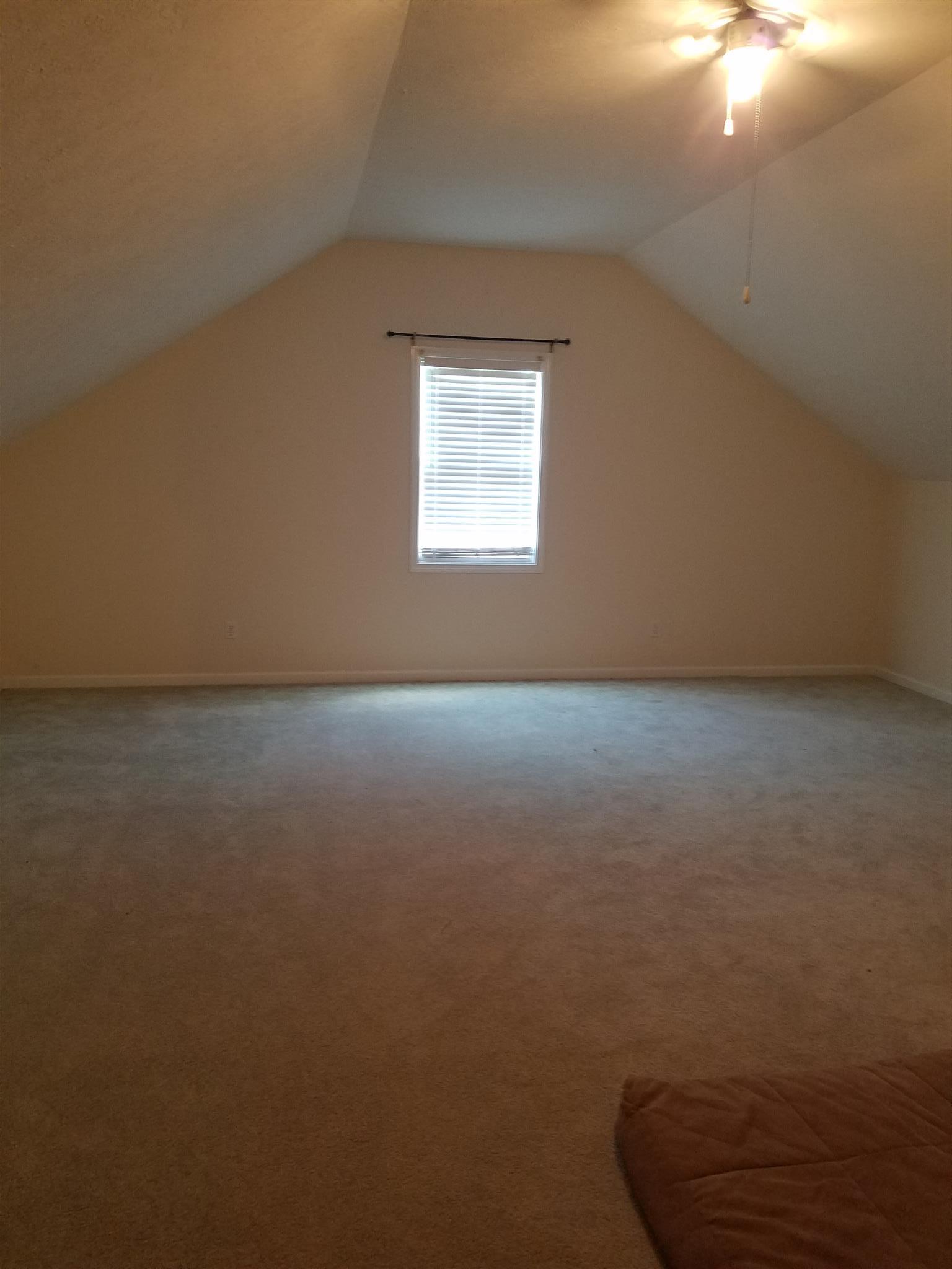 337 Brandon Road Manchester, TN 37355 - Photo 5 of 16 a view of room and window
