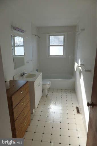 9900 Bellison Road Damascus, MD 20872 - Photo 19 of 30 Bath
