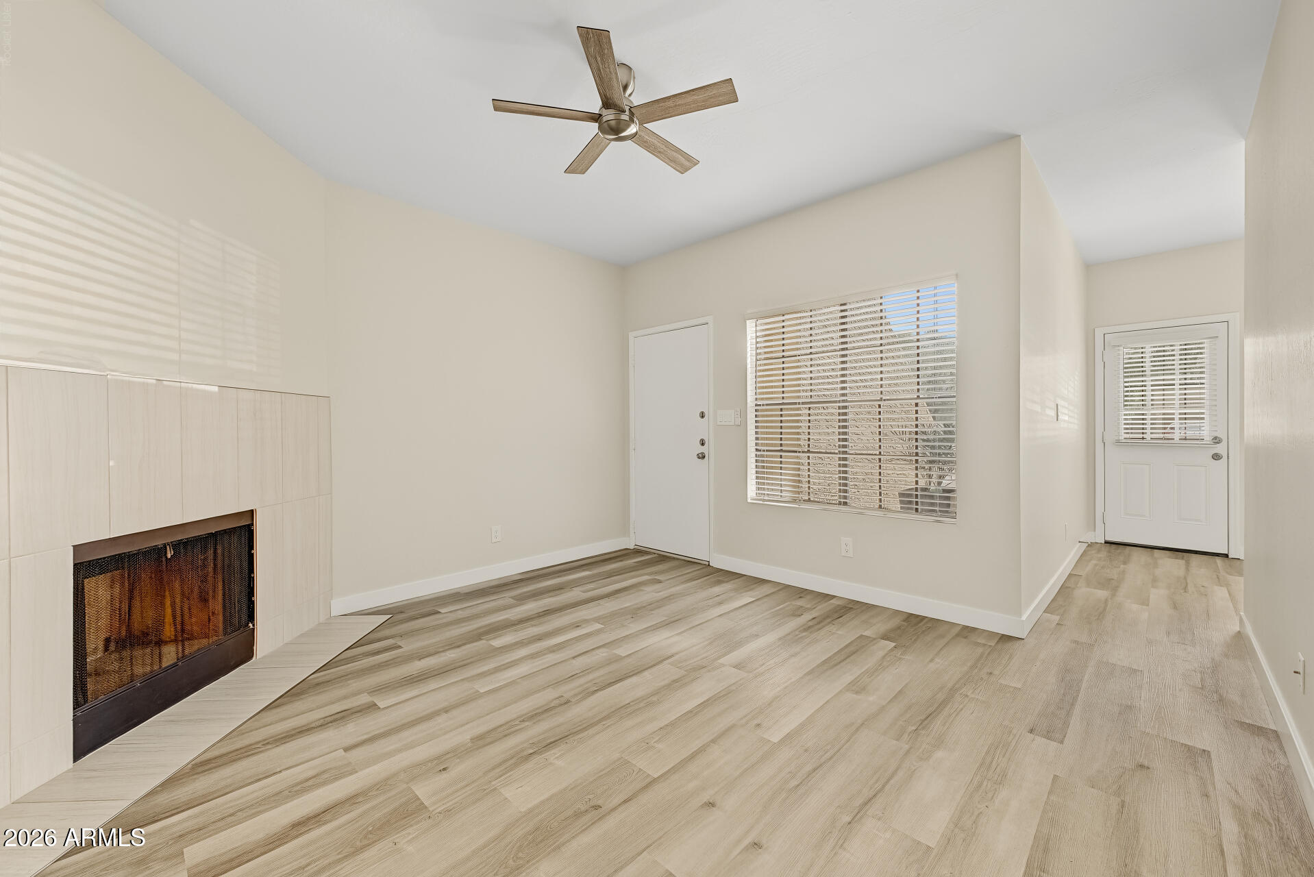 1126 West Elliot Road, Unit 1036 Chandler, AZ 85224 - Photo 5 of 28 05 Elliot