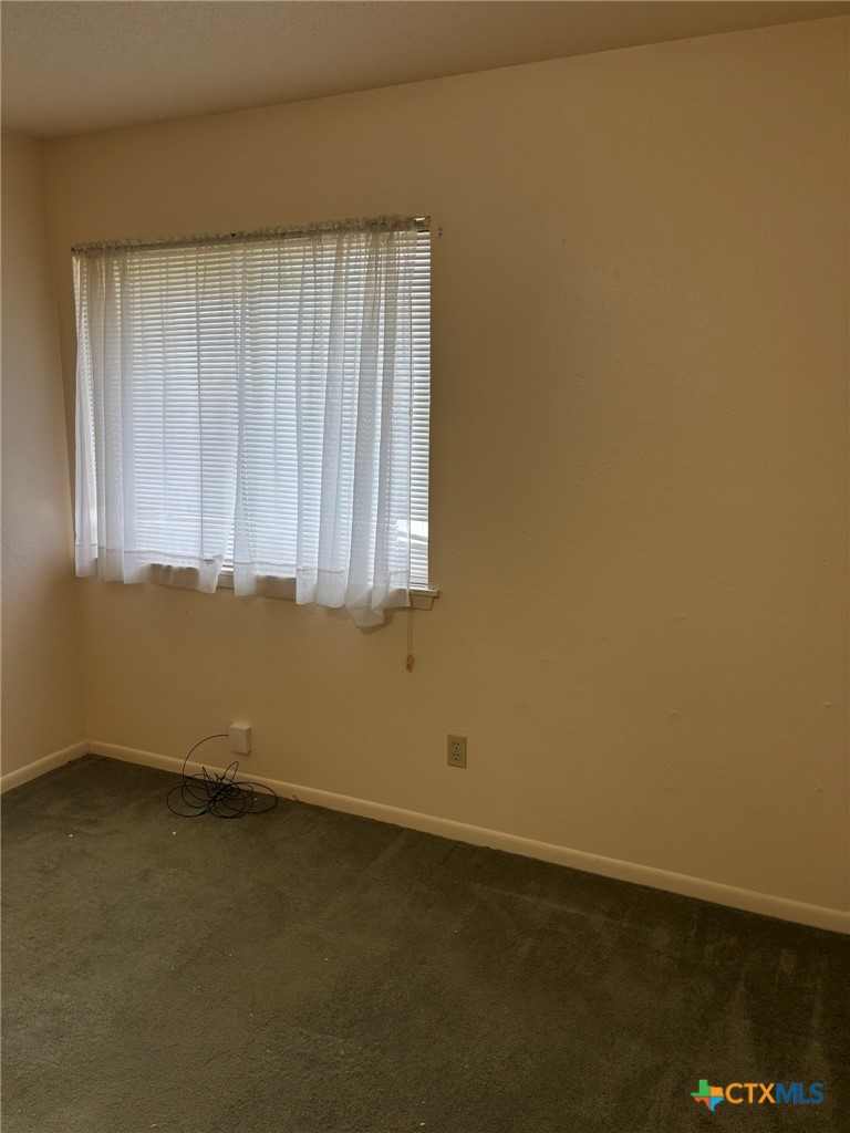 304 Rattan Drive Victoria, TX 77901 - Photo 3 of 17