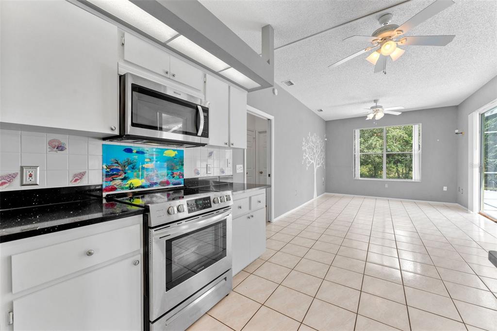 11303 Topaz Street Spring Hill, FL 34608 - Photo 15 of 50 Gallery Image 15