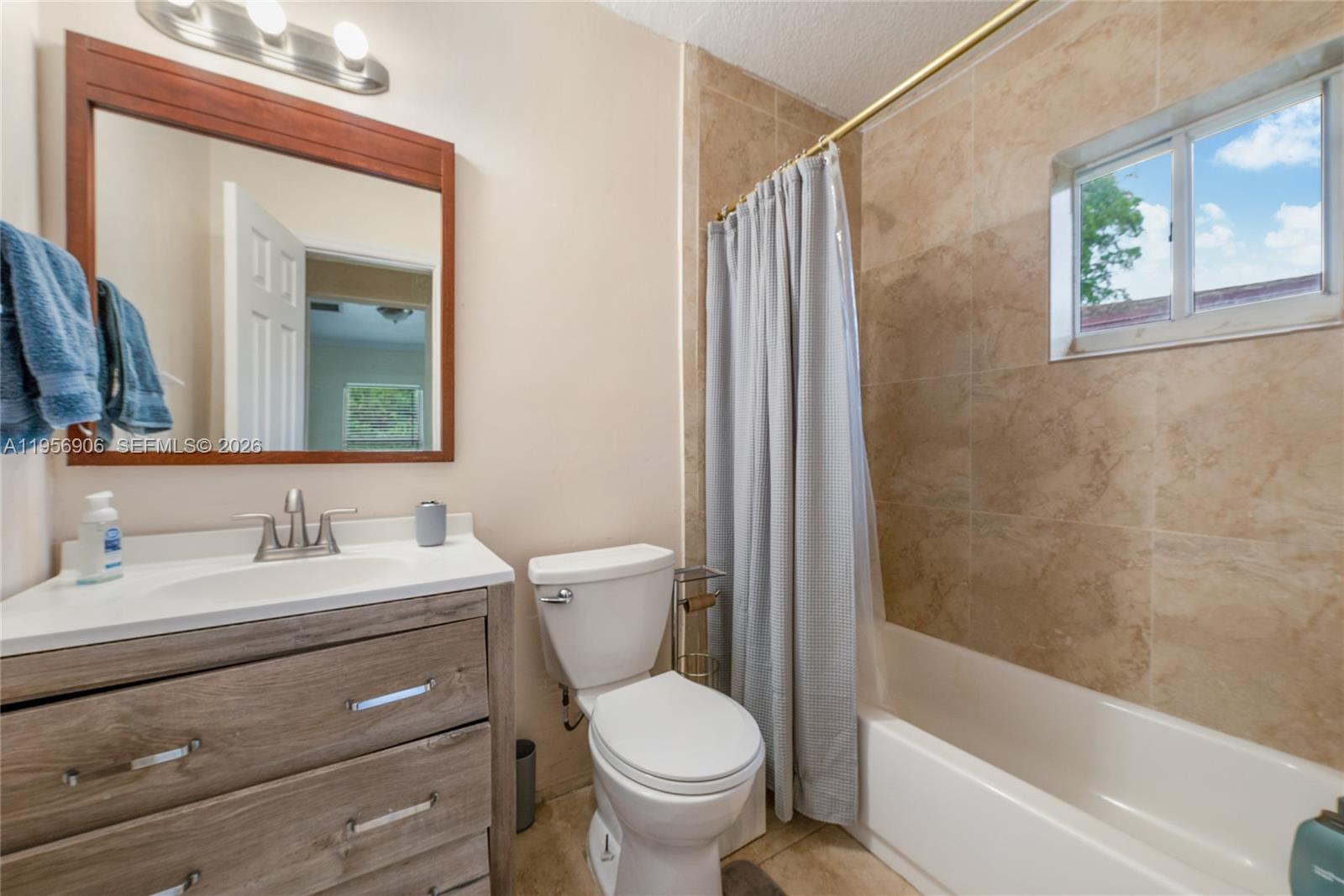 6881 Southwest 27th Street Miami, FL 33155 - Photo 7 of 12