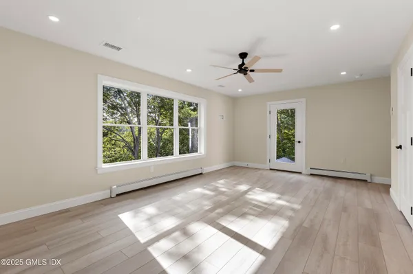 $7,800 | 10 Highland Place, Unit B, Greenwich, CT 06831