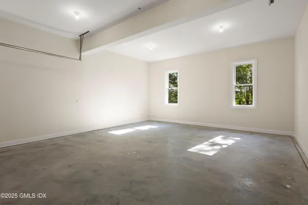 $7,800 | 10 Highland Place, Unit B, Greenwich, CT 06831