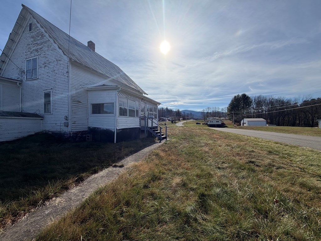 265 Flatwoods Road Marion, VA 24354 - Photo 17 of 21 Gallery Image 17