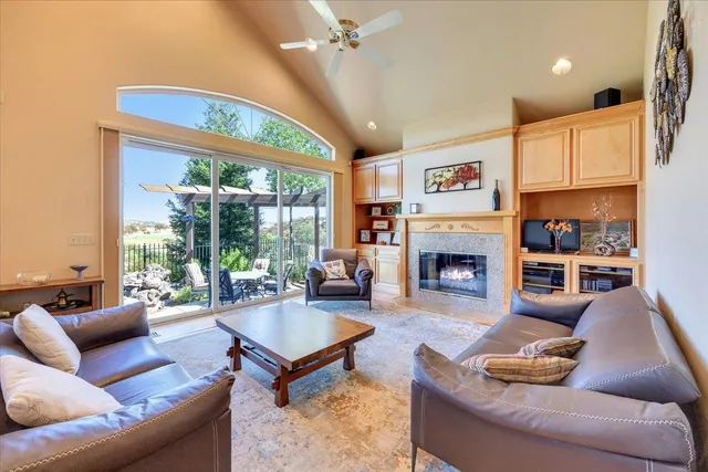 a view of a bathtub in the backyard