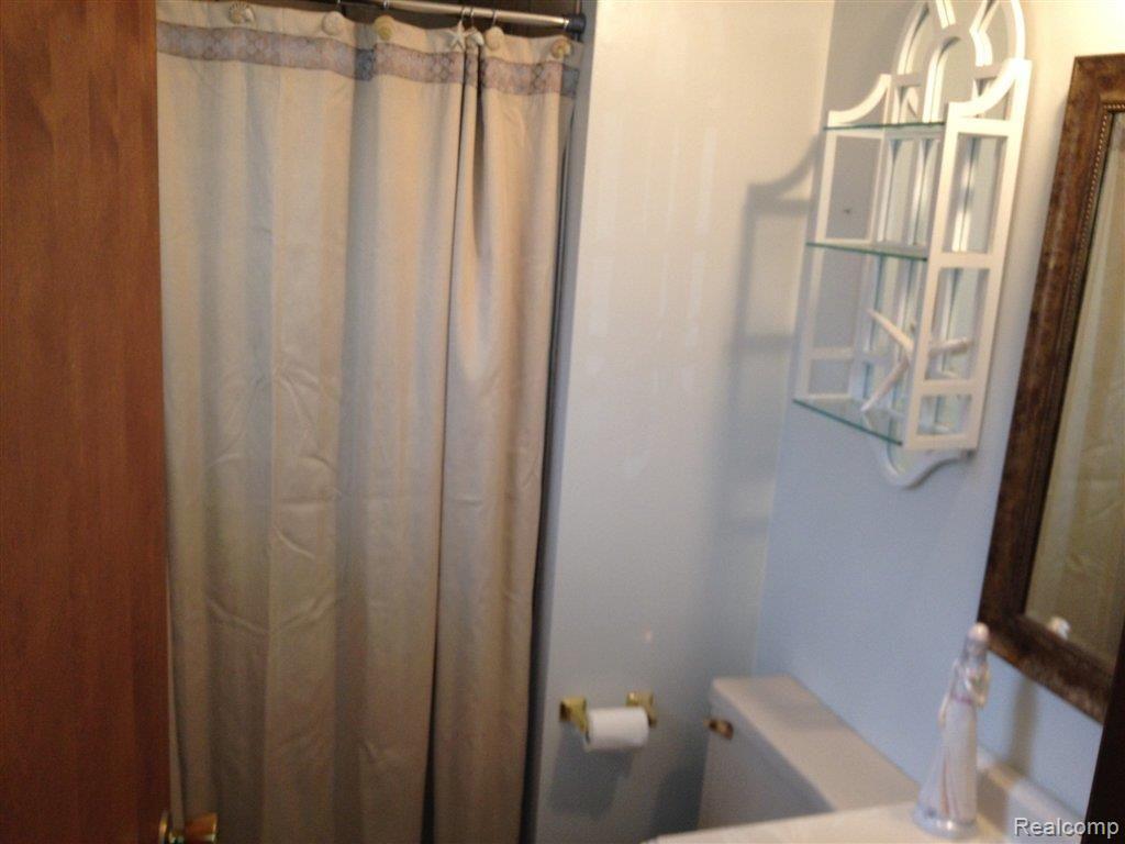 21645 Merriman Road New Boston, MI 48164 - Photo 15 of 16 Merriman 022.JPG