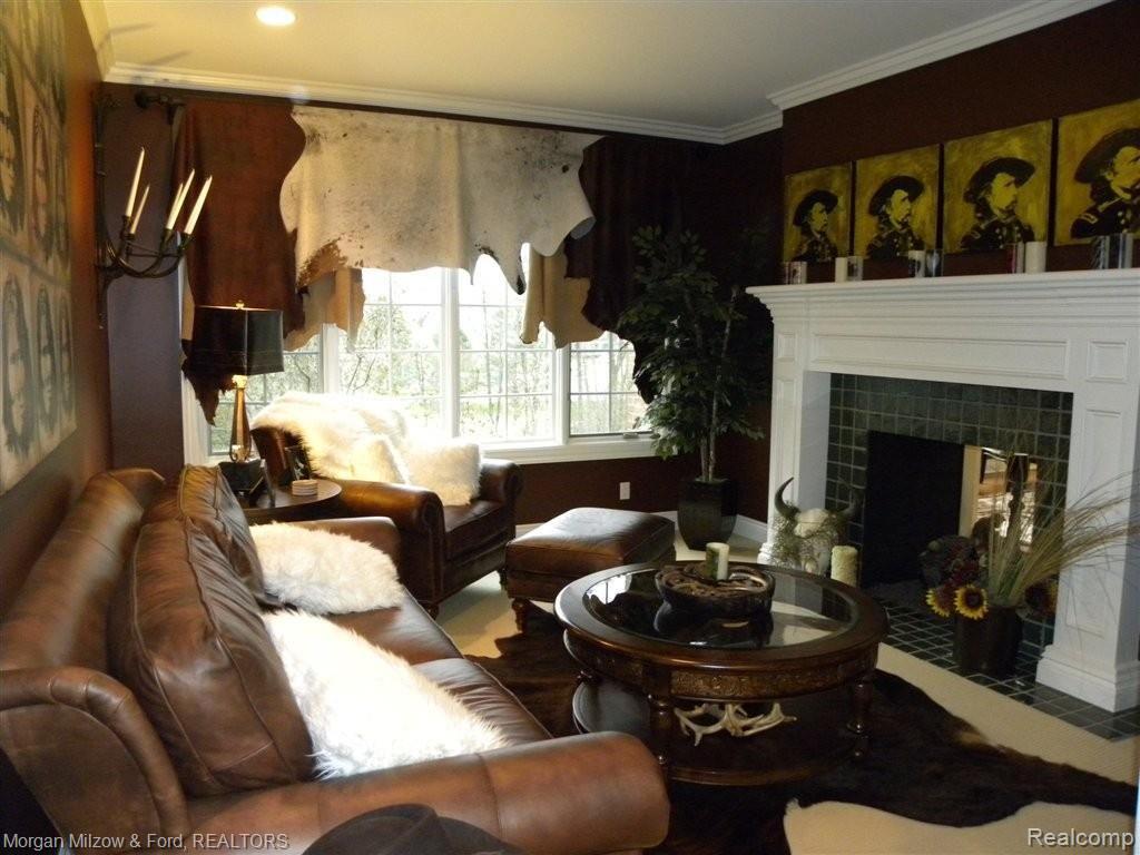 7110 Oak Ridge Court Clarkston, MI 48346 - Photo 13 of 23 Cozy Den.jpg