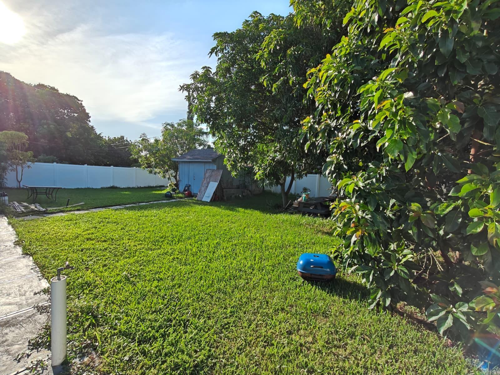 324 Mid Pines Road Palm Springs, FL 33461 - Photo 12 of 18 D0C9FEEC-D5A2-46D5-81D4-BD701CEBA09D
