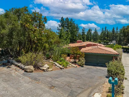 $1,589,000 | 2300 El Moreno Street, La Crescenta, CA 91214
