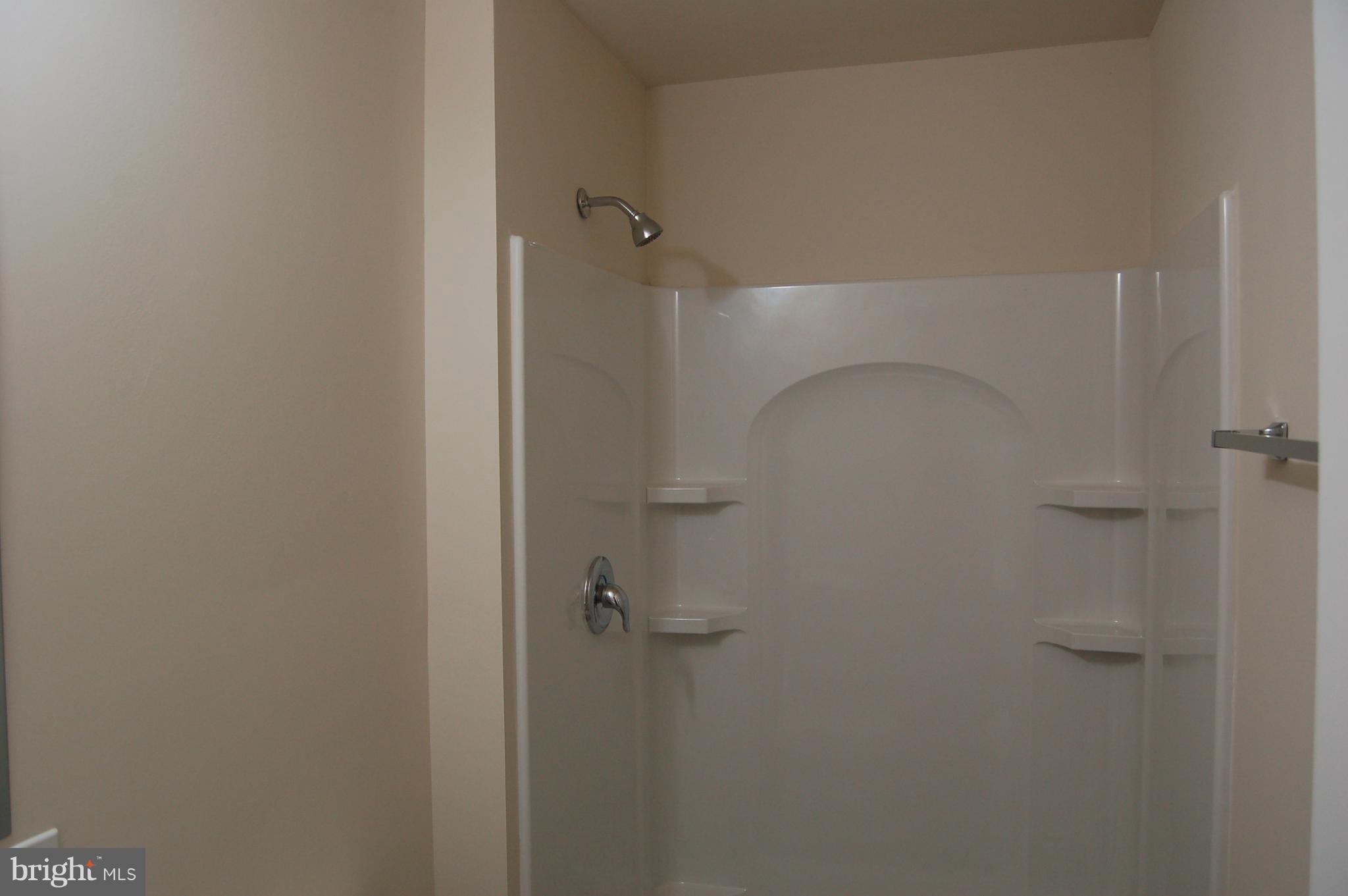 11412 Wheeler Road Spotsylvania, VA 22551 - Photo 15 of 23 Bath (Master)