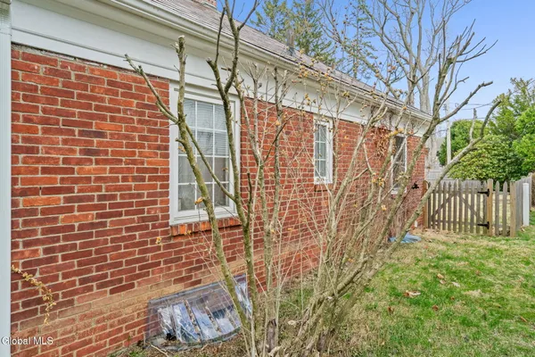 $260,000 | 181 Milner Avenue, Albany, NY 12208