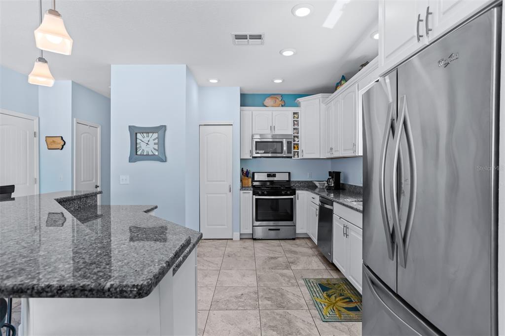 17610 Lee Avenue Redington Shores, FL 33708 - Photo 8 of 41