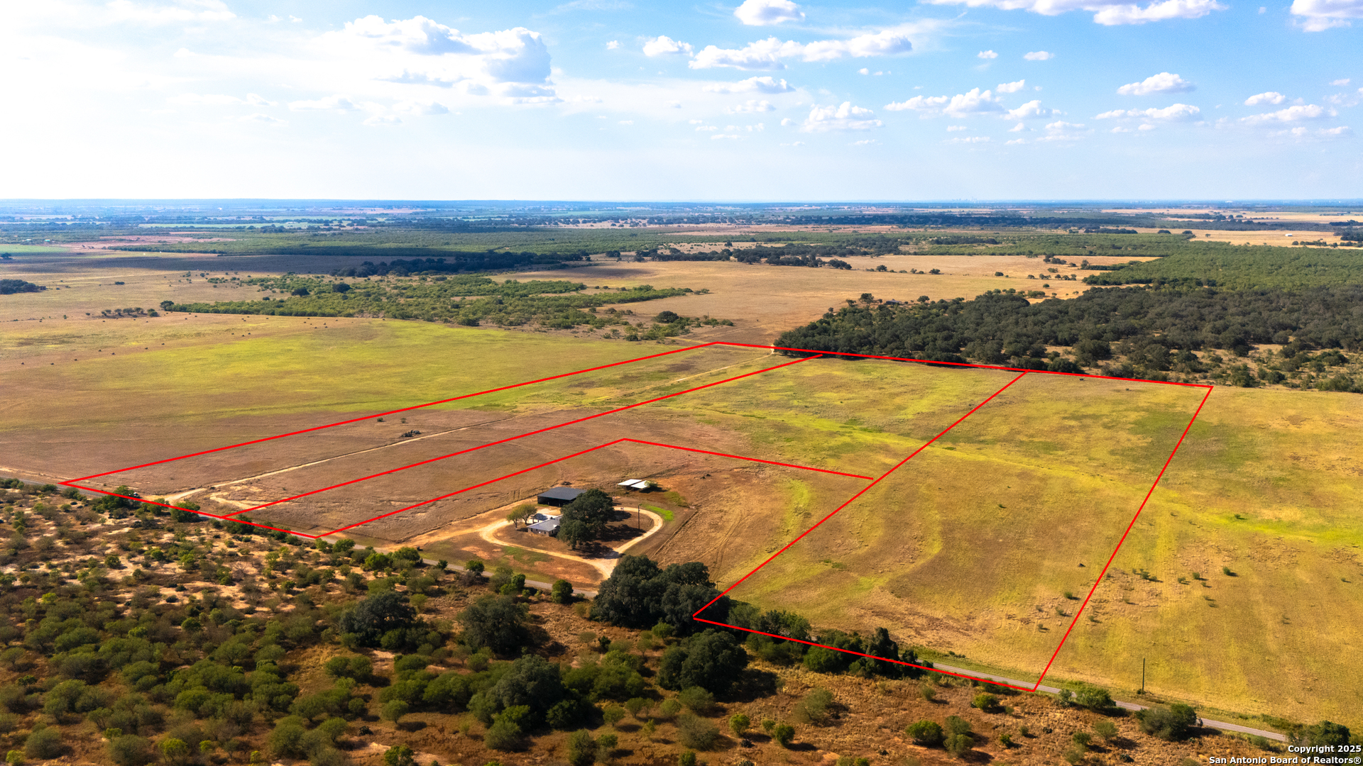 Tract 3 Bynum Road Pleasanton, TX 78114 - Photo 3 of 8 a view of an ocean and beach