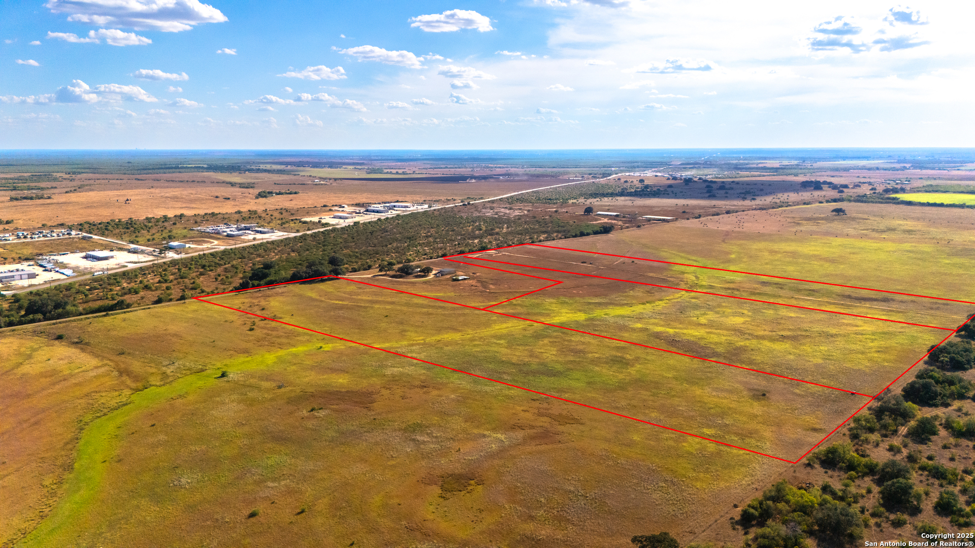 Tract 3 Bynum Road Pleasanton, TX 78114 - Photo 4 of 8 a view of an ocean and beach