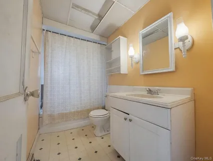 $399,000 | 17 Lake Promenade, Unit PROM, Ronkonkoma, NY 11779