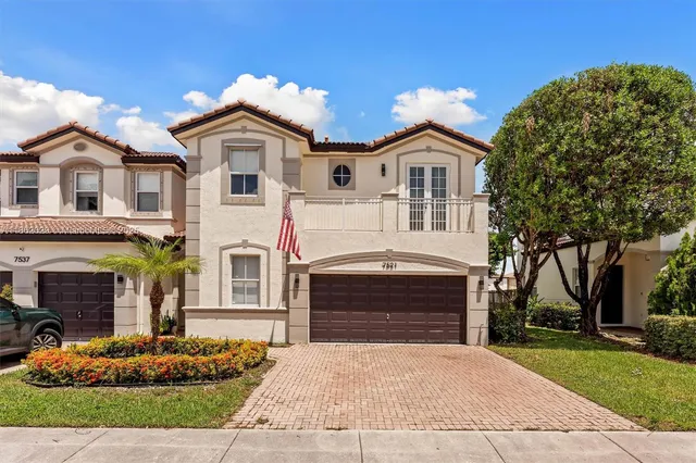 $825,000 | 7521 Northwest 113th Path, Doral, FL 33178