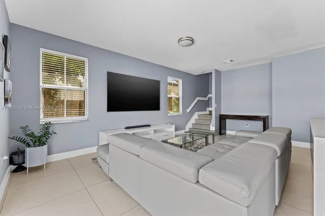 $825,000 | 7521 Northwest 113th Path, Doral, FL 33178