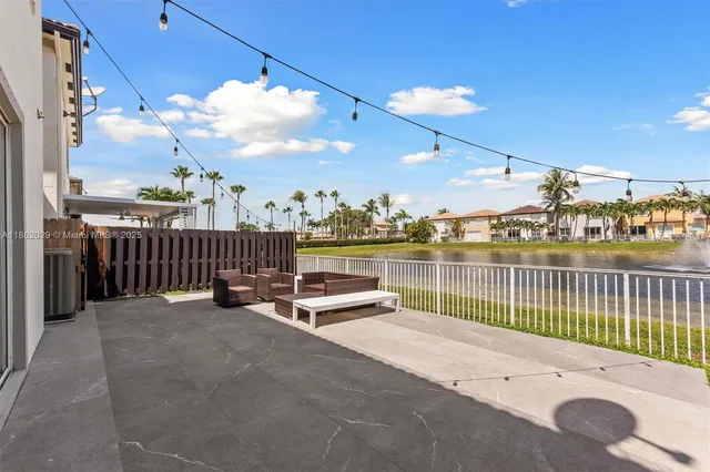 $825,000 | 7521 Northwest 113th Path, Doral, FL 33178