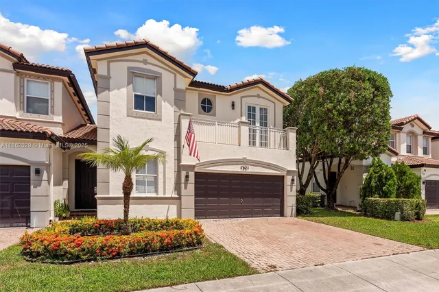 $825,000 | 7521 Northwest 113th Path, Doral, FL 33178