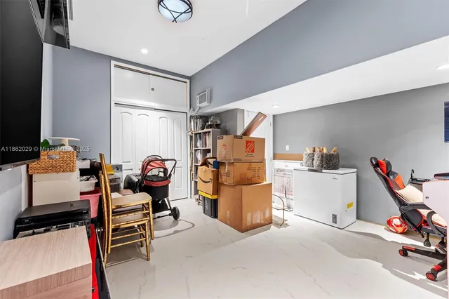 $825,000 | 7521 Northwest 113th Path, Doral, FL 33178