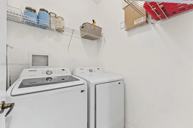 $825,000 | 7521 Northwest 113th Path, Doral, FL 33178