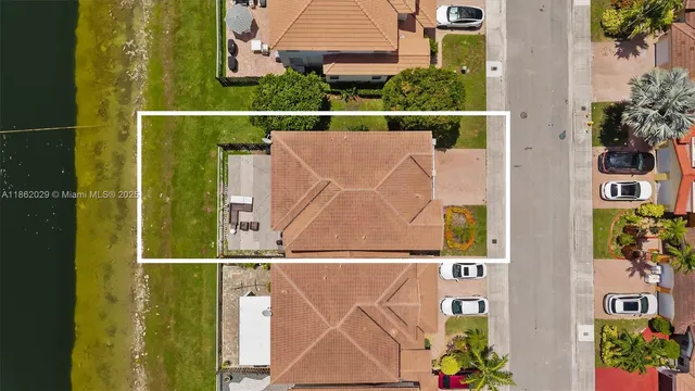 $825,000 | 7521 Northwest 113th Path, Doral, FL 33178