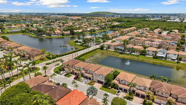 $825,000 | 7521 Northwest 113th Path, Doral, FL 33178