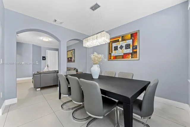 $825,000 | 7521 Northwest 113th Path, Doral, FL 33178