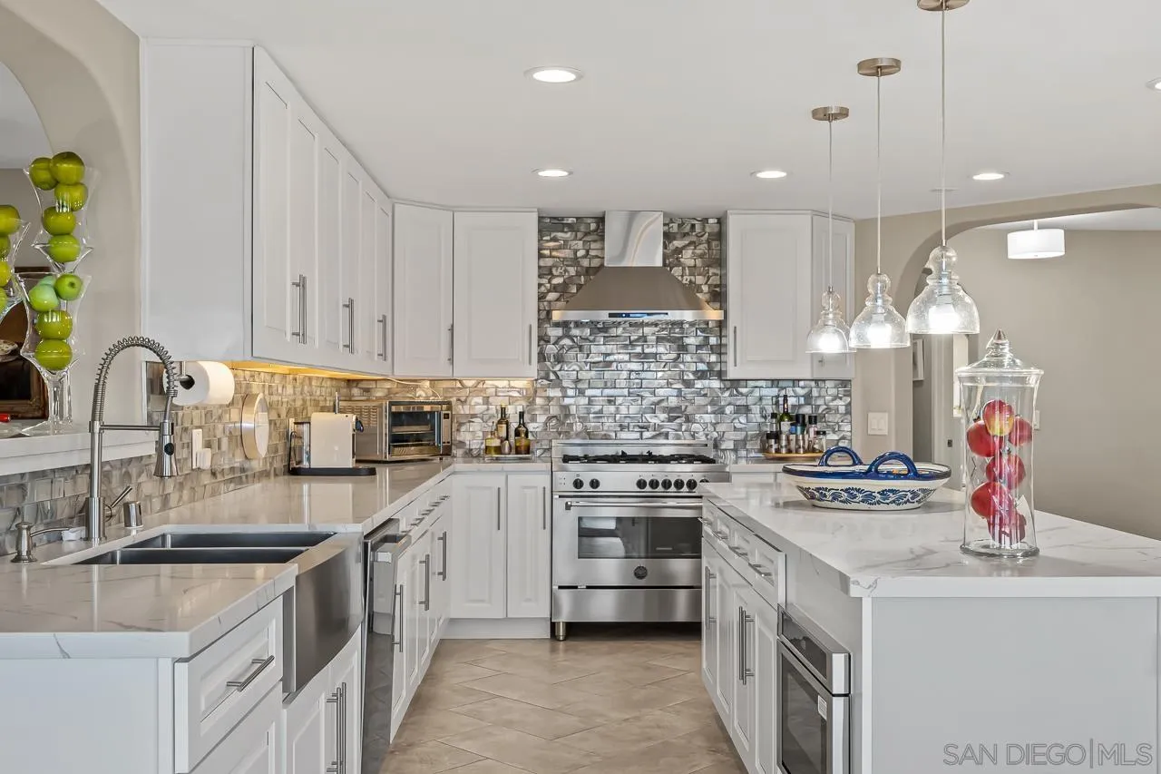 7087 Rancho Santa Fe View Court Rancho Santa Fe, CA 92067 - Photo 11 of 56