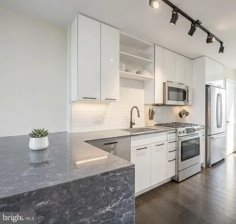 $2,649 | 70 N Street Southeast, Unit N607, Washington, DC 20003