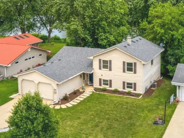 $485,000 | 2020 Carling Road, Hoffman Estates, IL 60169