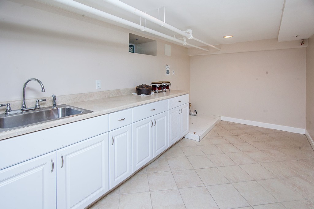182 Standish Road Watertown, MA 02472 - Photo 23 of 28 Gallery Image 23