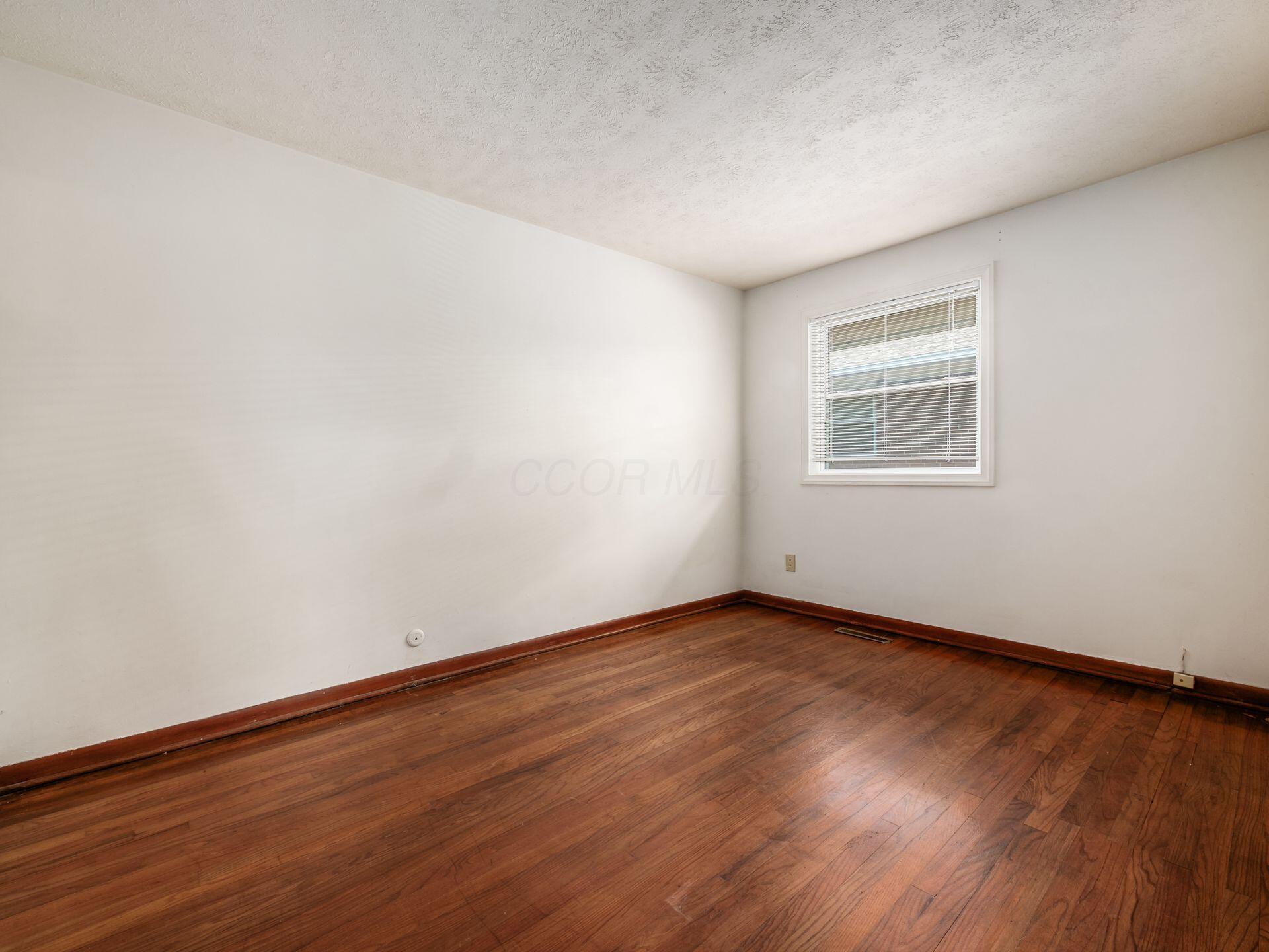 1140 Eastfield Road Worthington, OH 43085 - Photo 20 of 33