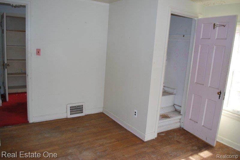 5718 Devonshire Road Detroit, MI 48224 - Photo 16 of 25 Bedroom Closet